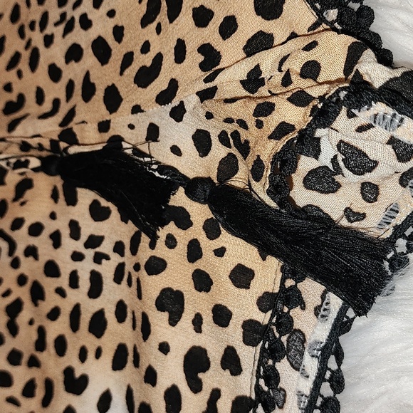 Tinibikini Leopard Print Bikini Coverup Shorts in Excellent Condition, Size L - Picture 3 of 10